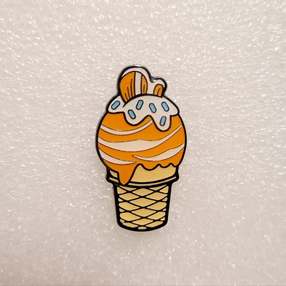 Loungefly Blind Box Disney Pixar Ice Cream Blind Box Enamel Pin Finding Nemo